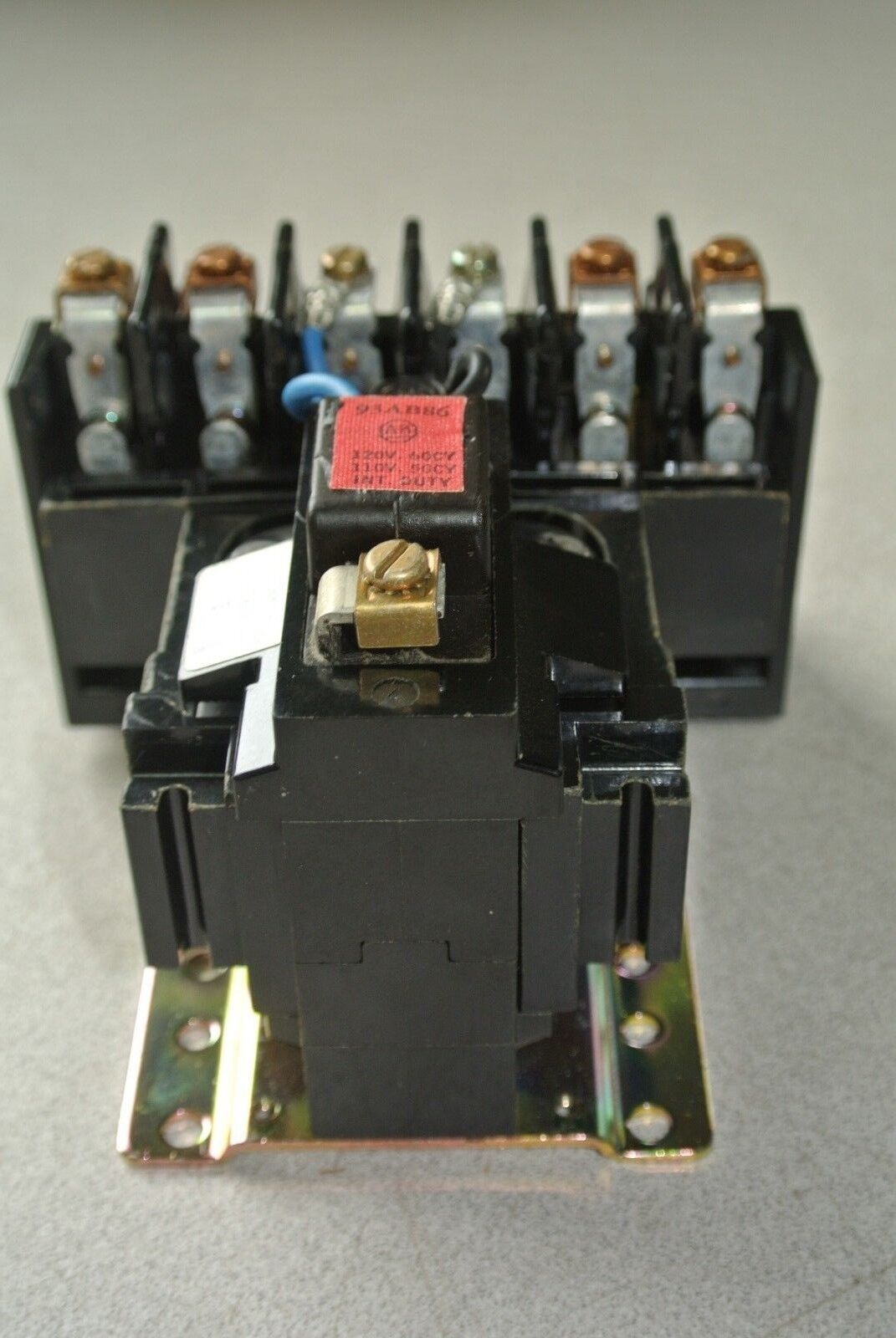 ALLEN-BRADLEY 700-BRM400A1 AC RELAY - 110/120V NEMA OPEN - 4 N.O. - NEW SURPLUS