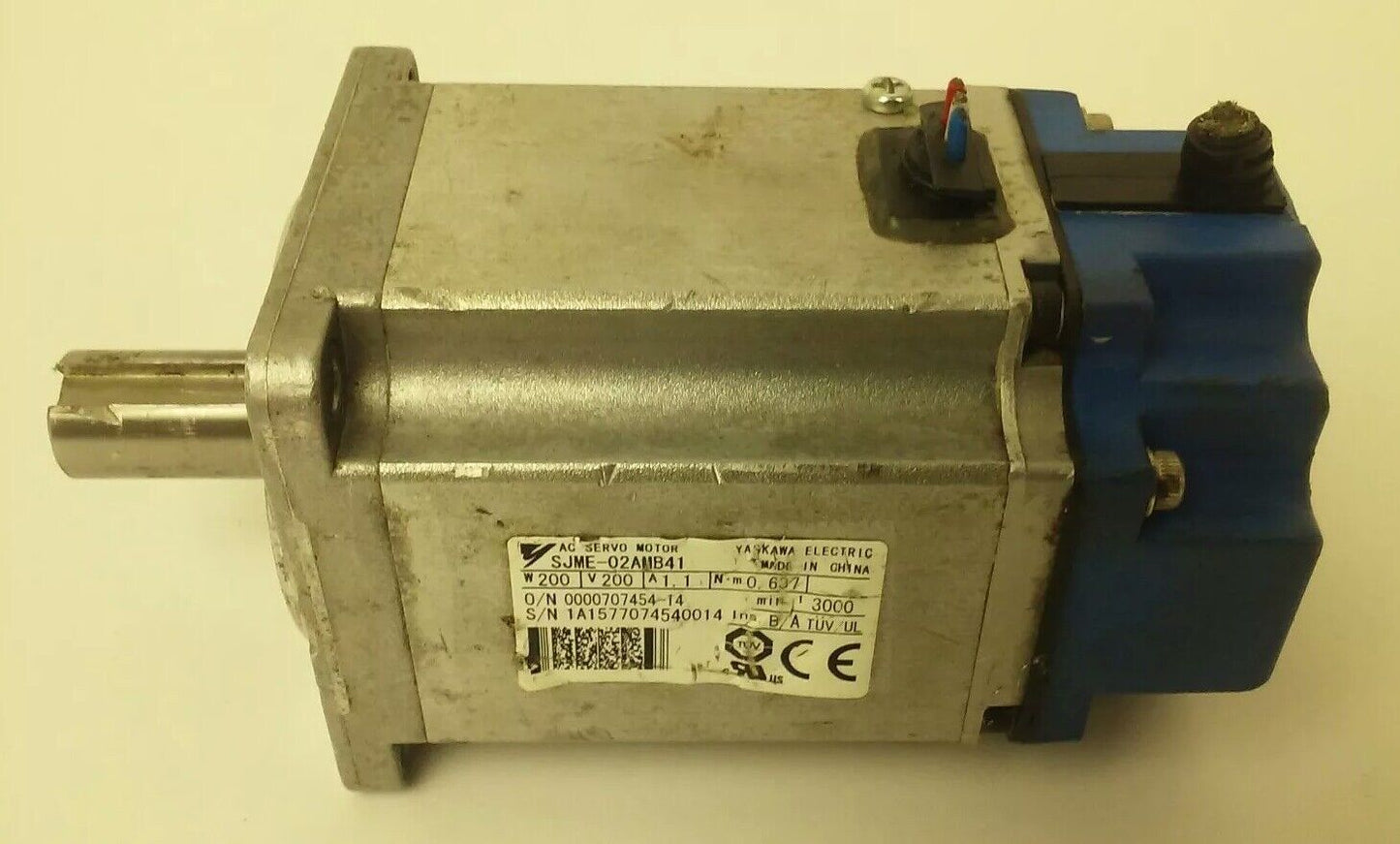 YASKAWA SJME-02AMB41 AC SERVO MOTOR, 200W, 200V, 32.4A, 1.1A. 0.637N.M, PARTS