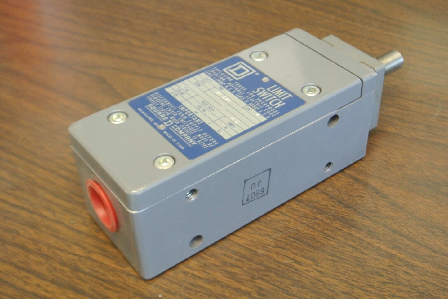 SQUARE D 9007 BR53R EXPLOSION-PROOF LIMIT SWITCH / NEW SURPLUS