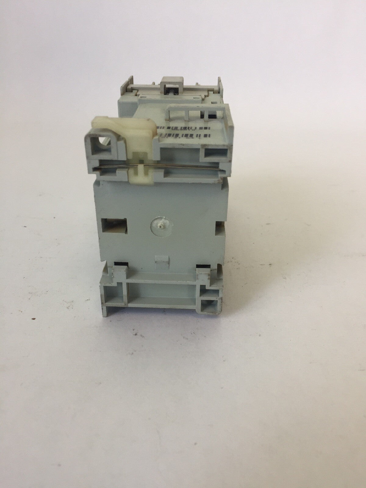 ALLEN BRADLEY 700-CF400D* CONTACTOR  600VAC 25A SER A COIL 24VDC 100-F SER B