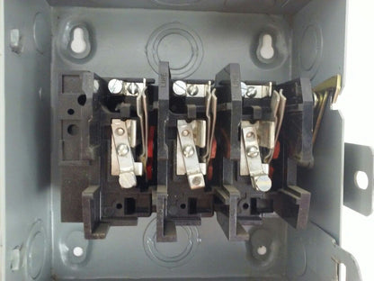CHALLENGER GD321NF, 30A, 240V, 7 1/2 MAX H.P., TYPE 1 INDOOR, SAFETY SWITCH, NEW