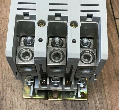 CUTLER HAMMER CONTACTOR CN15KN3 NEMA SIZE 3 SER. A1 W/ C320KGS32 AUX. CONTACT