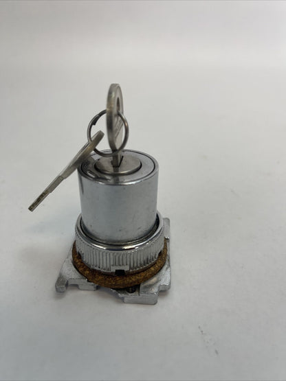 CUTLER HAMMER 10250T15254 SELECTOR SWITCH KEY OPER. 3 POS. MAIN. CAM 5