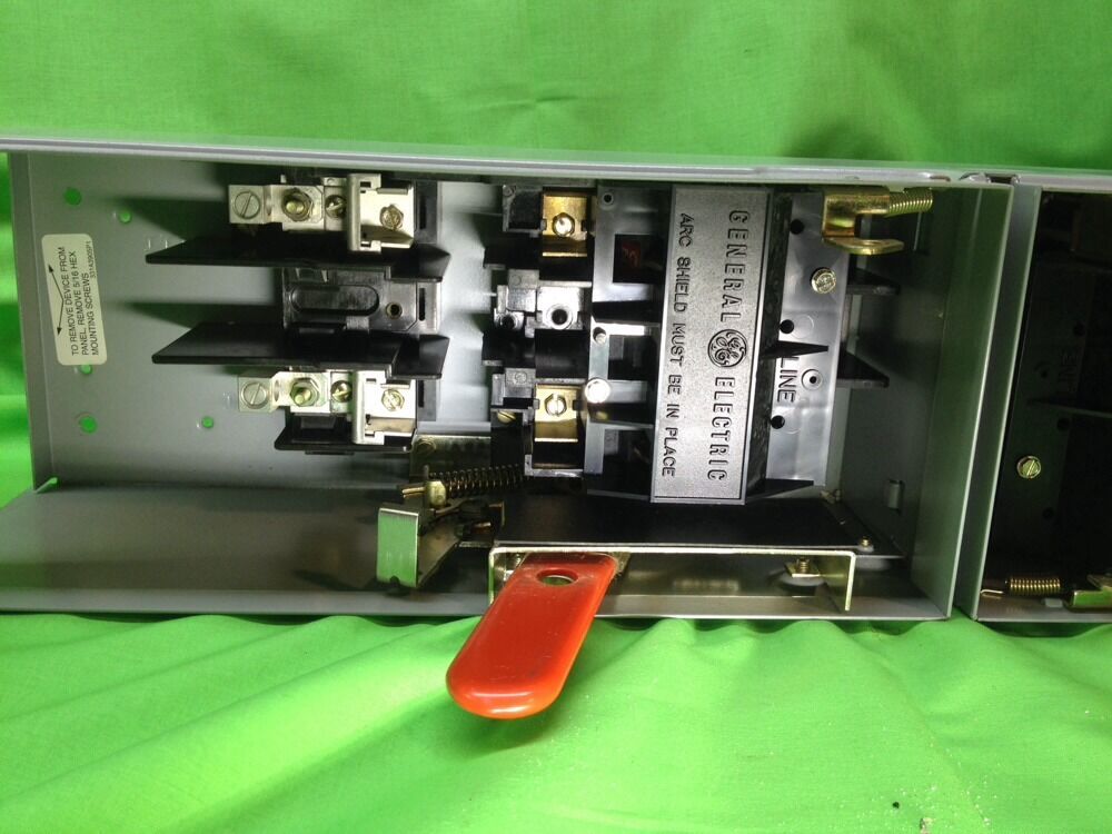 GE SPECTRA SERIES ADS22060HD 60A 240V 2PH FUSIBLE PANLEBOARD SWITCH