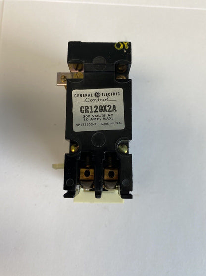 General Electric CR120X2A 10A 300V 2 Pole Industrial Relay