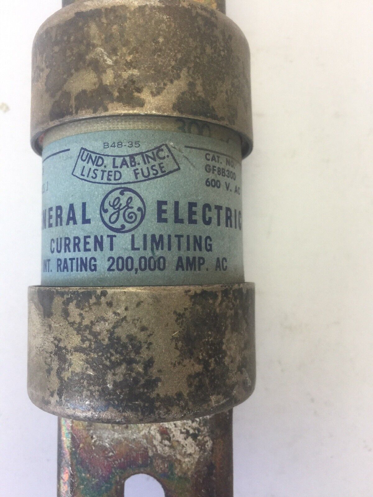 GE GF8B300 CURRENT LIMITING FUSE CLF CLASS J 300AMPS 600VAC