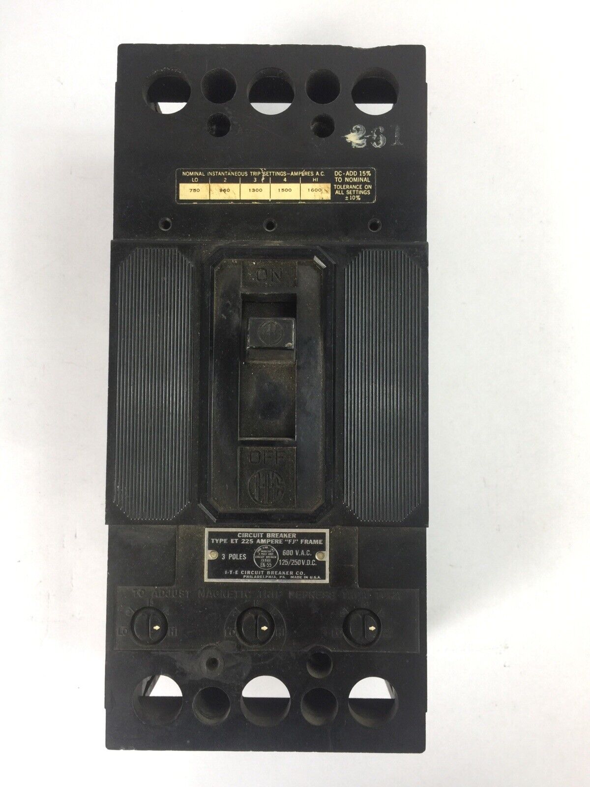 ITE ET4743 CIRCUIT BREAKER 125AMP 600VAC 125/250VDC 3POLE