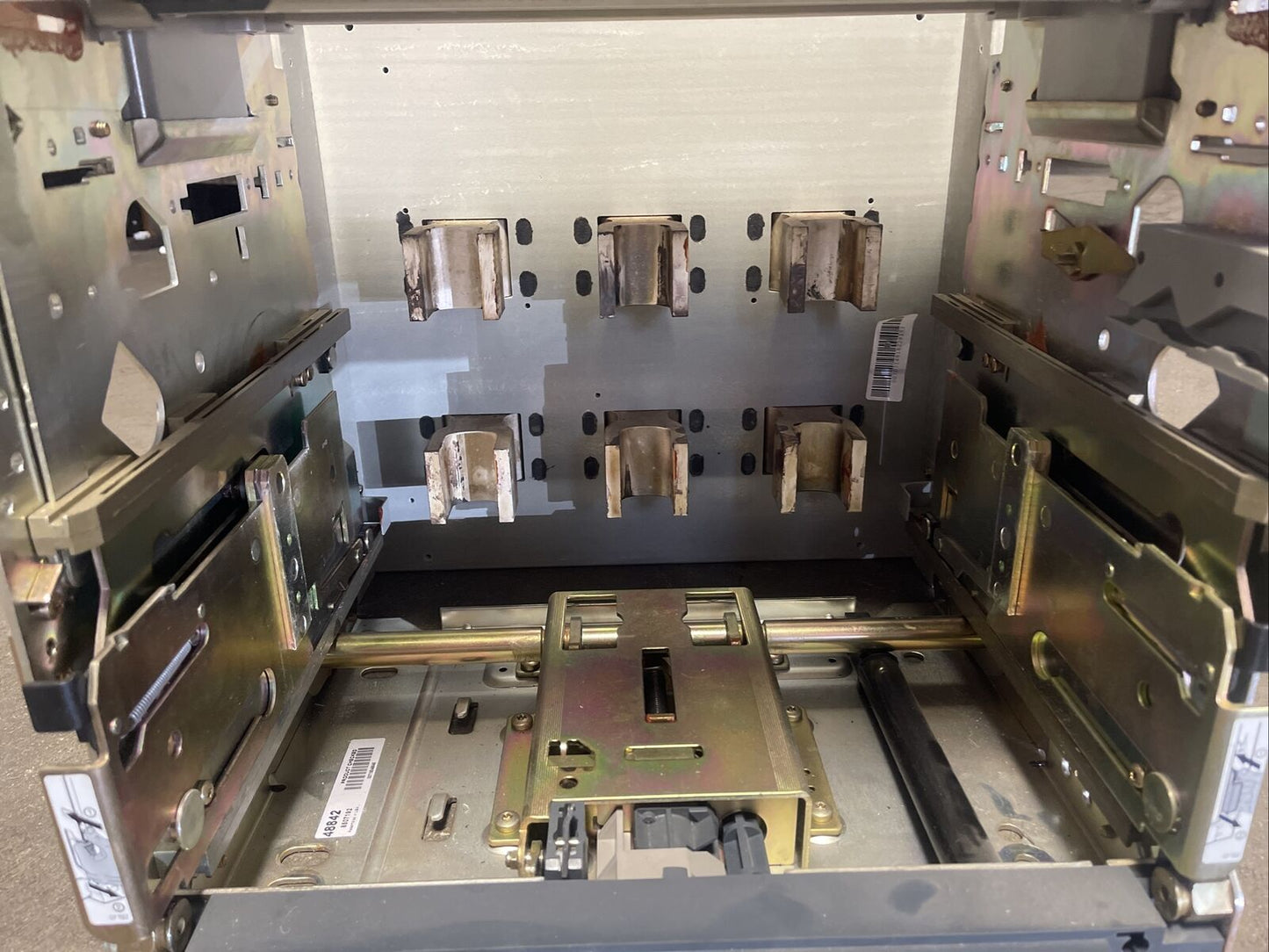 SQUARE D CWLGVV9AXAXXXXXXXX MASTERPACT CRADLE / CHASIS 1600A MOD NW16