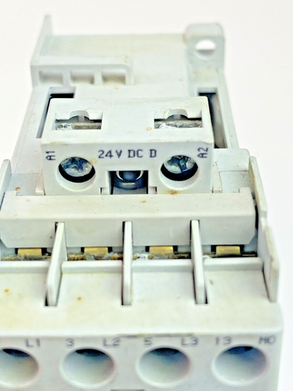 ALLEN-BRADLEY 100-C09D*10 SER. A CONTACTOR W 24VDC COIL & 193-ED1BB RLY SER. A