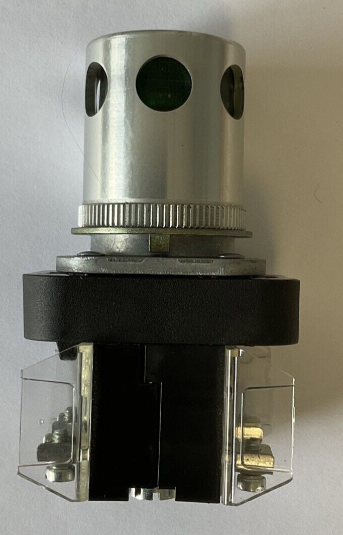 ALLEN BRADLEY 800T-QA24GD1 PUSHBUTTON GREEN SER.T 24VAC/DC