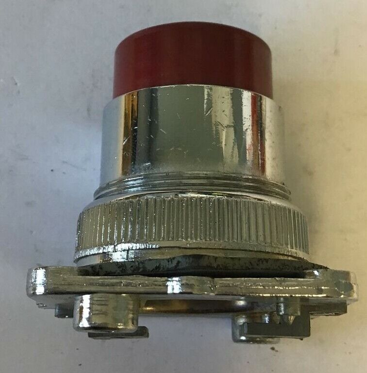 REES R12 PUSH BUTTON RED ****LOTOF2***