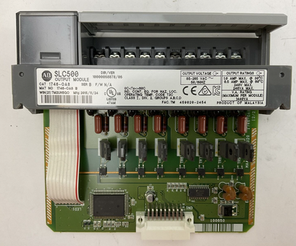 ALLEN BRADLEY 1746-OA8 SER B F/W N/A DIR/VER 10000058878/05 SLC500 OUTPUT MODULE