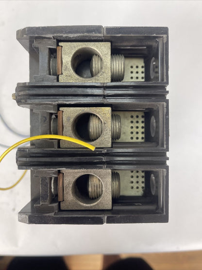 SQUARE D KAL362501212 MOLDED CASE CIRCUIT BREAKER SERIES 2 600VAC 250VDC 250A