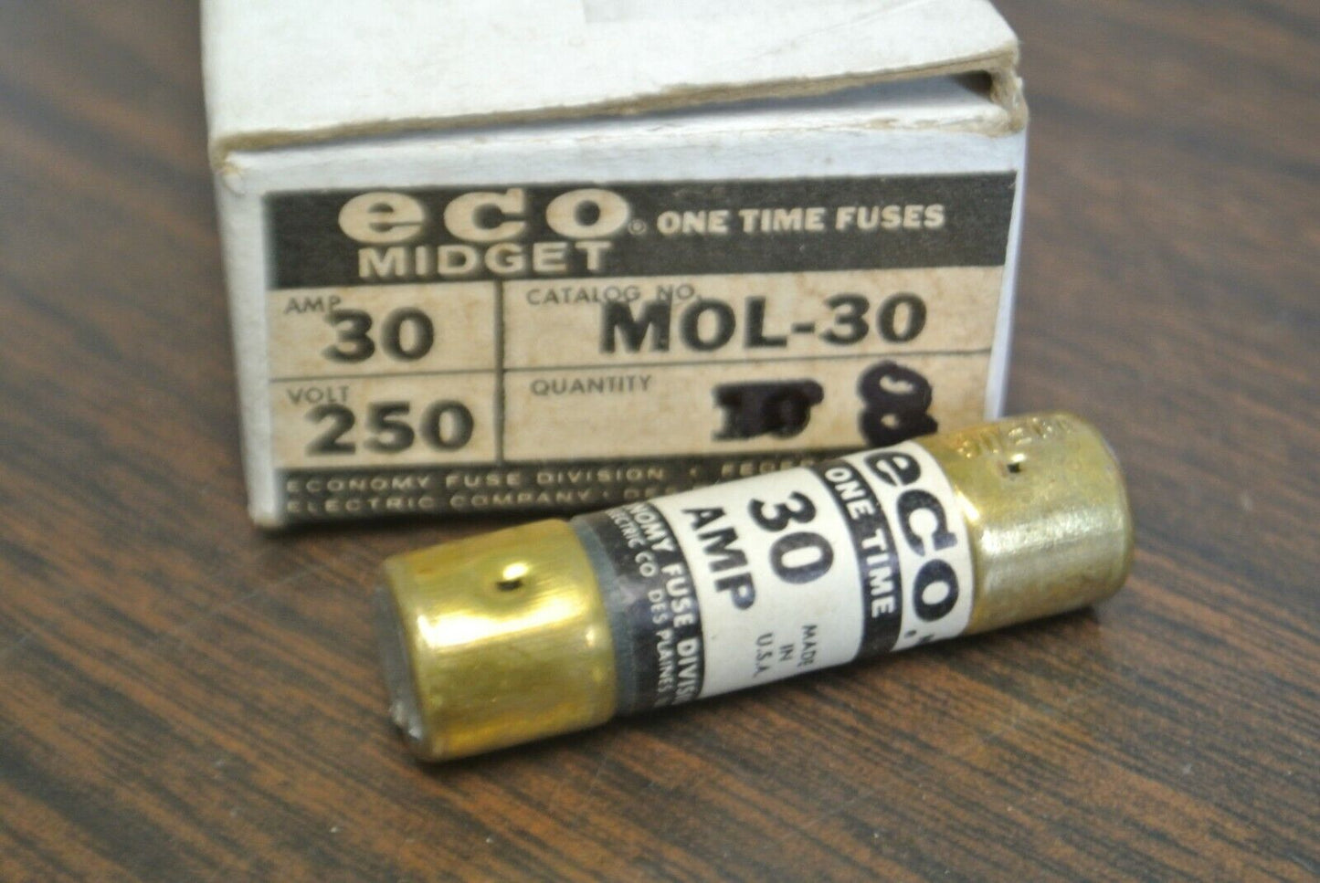 LOT of 8 / ECONOMY / FPE MOL-30 MIDGET ONE-TIME FUSE / 30A / 250V / NEW SURPLUS