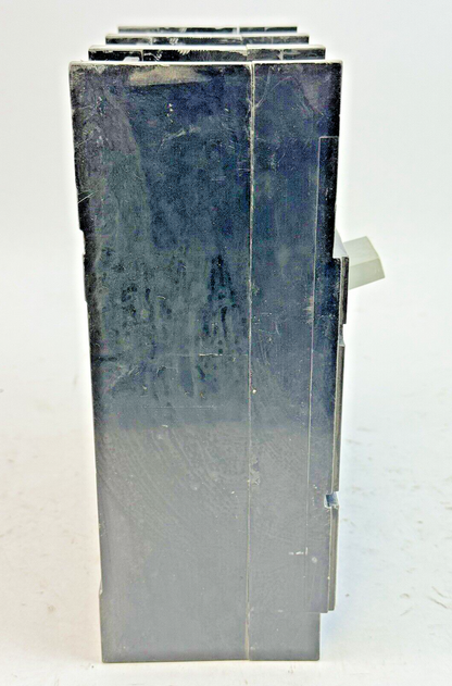 GE - TJK636Y600 - MOLDED CASE SWITCH W/ AUXILIARY SWITCH- 3 POLE/600VAC/600A