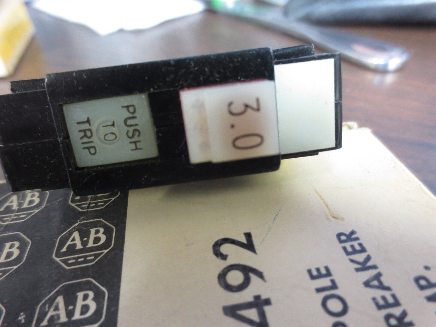 ALLEN-BRADLEY 1492-G030 Ser. A - SINGLE POLE CIRCUIT BREAKER - 3.0A NEW SURPLUS