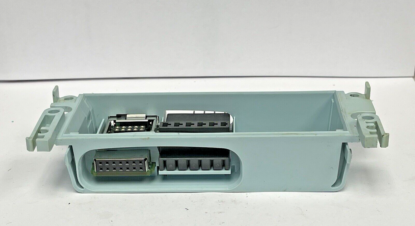 SIEMENS - A5E00995501 - E200 SLOT RACK MOUNT - PBT-GF30-FR