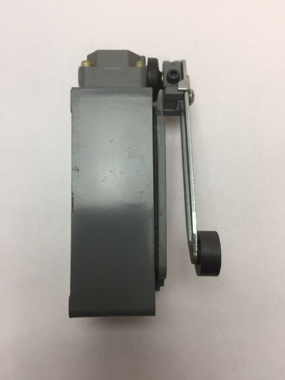 CUTLER HAMMER 10316H2372C LIMIT SWITCH 600VAC TYPE L