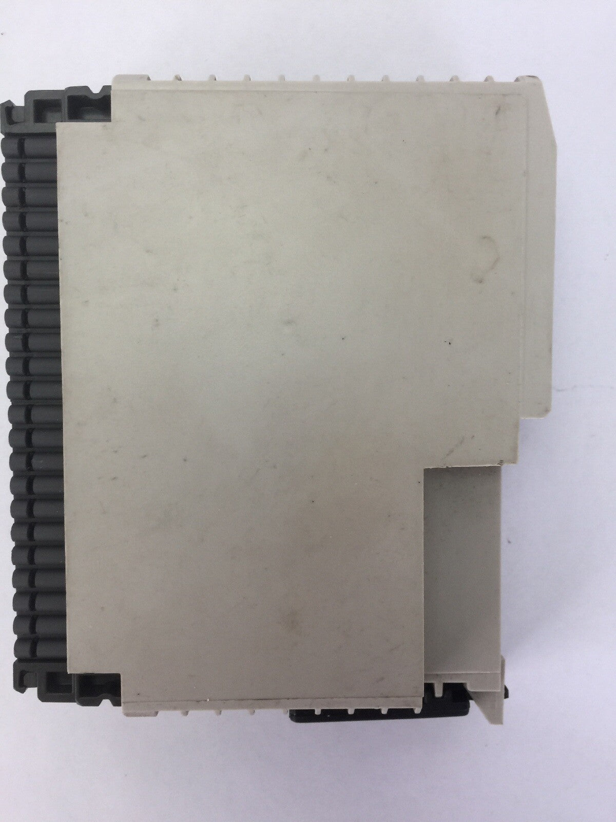 SCHNEIDER AS-BADU-206 TSX COMPACT ANALOG INPUT FAST INPUT 4X+-10V/+-20MA