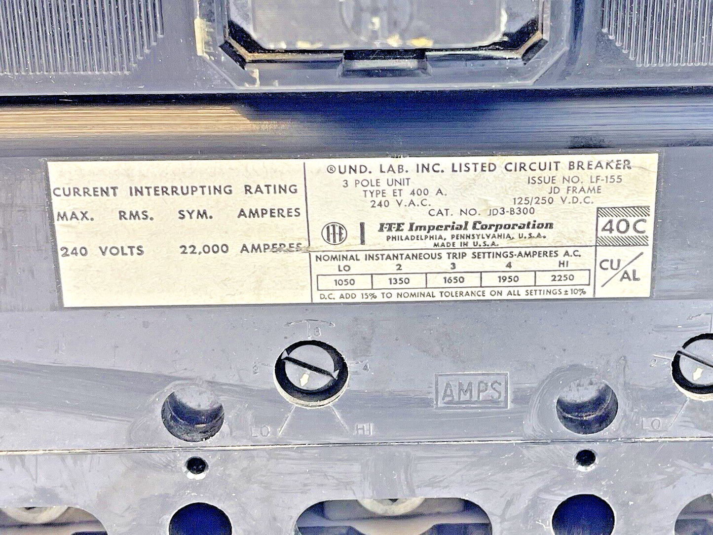 ITE / GOULD - JD3-B300 - CIRCUIT BREAKER -300 AMP, 240 VAC, 3 POLE, 400 A CASING