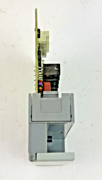 ALLEN-BRADLEY - 1746-OA8 SER. B - SLC OUTPUT MODULE - 1746-0A8