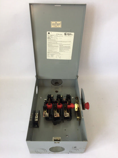 GE TGN3323R SAFETY SWITCH 240VAC 250VDC 100AMP 30HP MODEL 8 TYPE 3R RAINPROOF