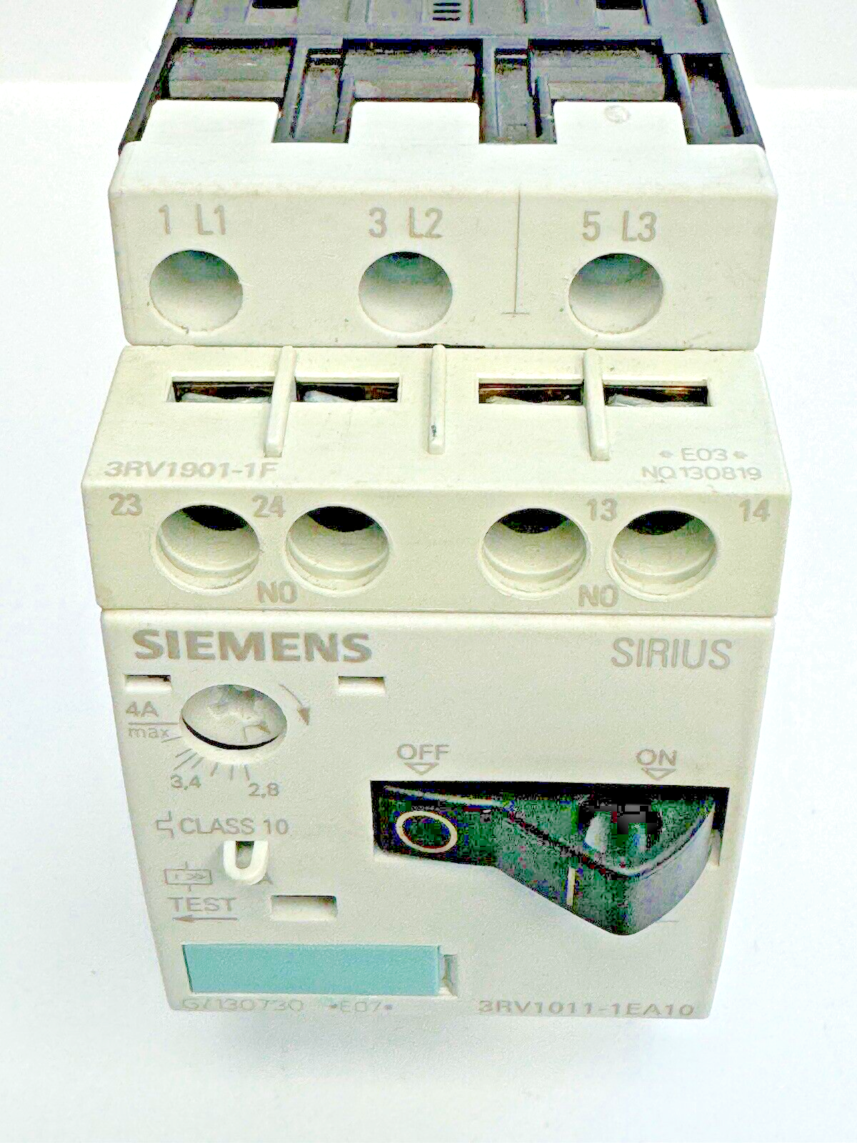 SIEMENS - 3RV1011-1EA10 - MOTOR PROTECTOR CIRCUIT BREAKER & 3RV1901-1F AUX. CONT