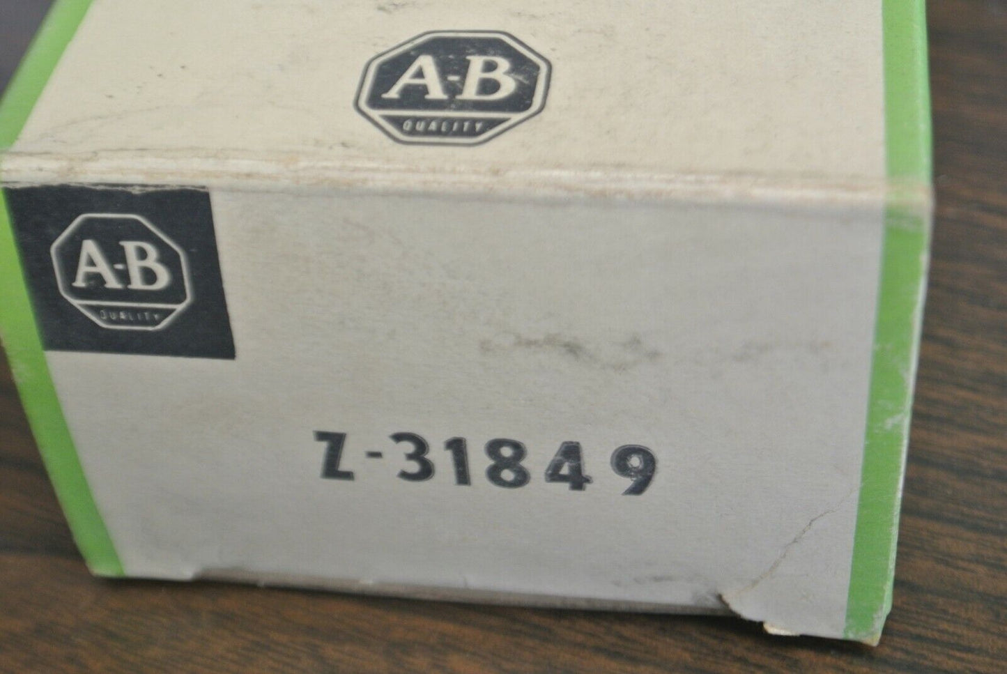 ALLEN-BRADLEY Z-31849 / YOKE and ARMATURE ASSEMBLY for STARTER / NEW SURPLUS