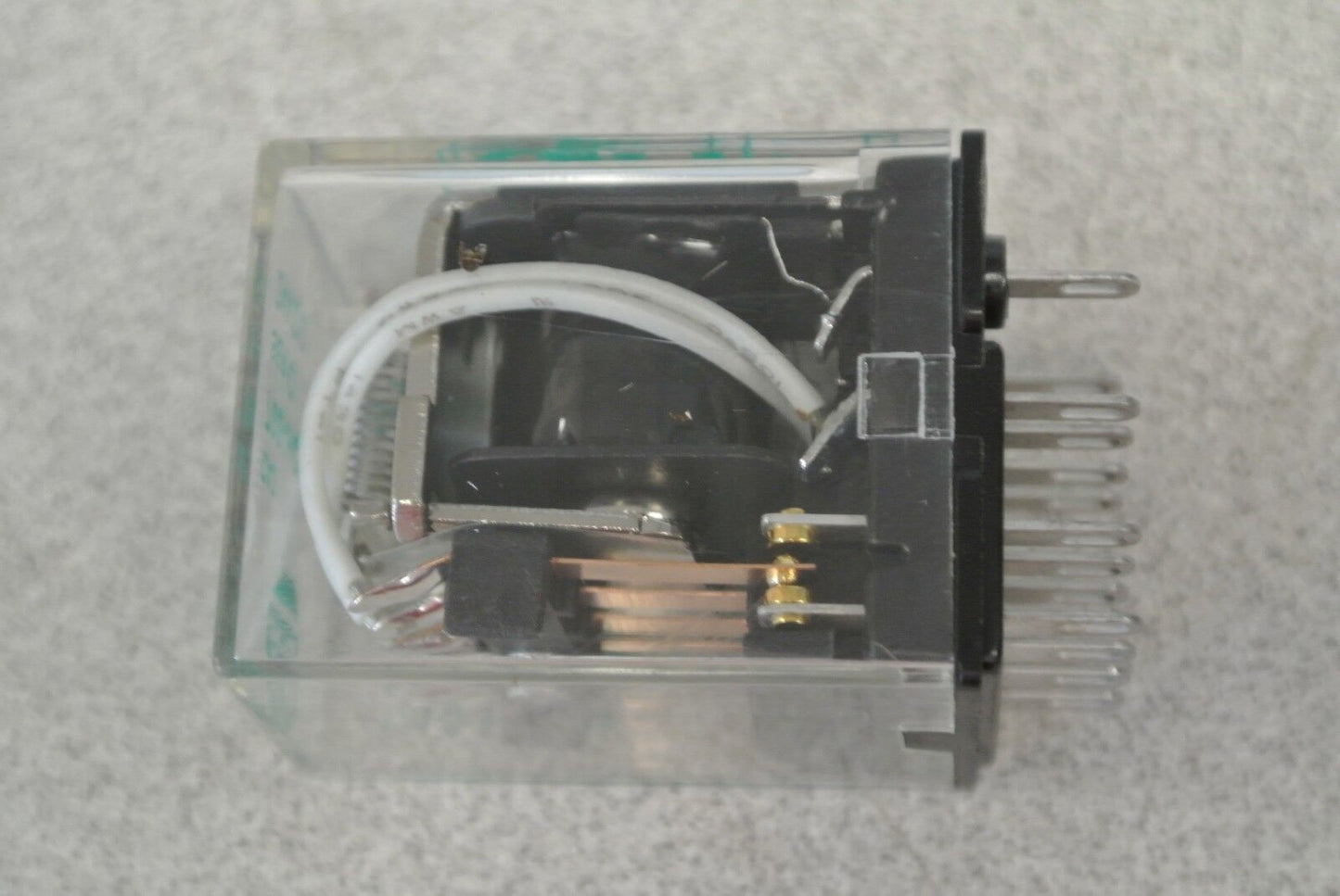 ALLEN-BRADLEY 700-HC14Z24 RELAY / 3A / 4PDT / 24VDC / NEW SURPLUS