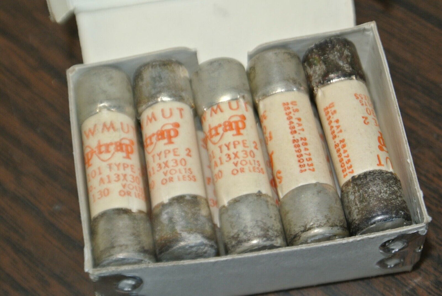 BOX of 10 / SHAWMUT A13X30 AMP-TRAP® FUSE / 30A / 130V / NEW SURPLUS