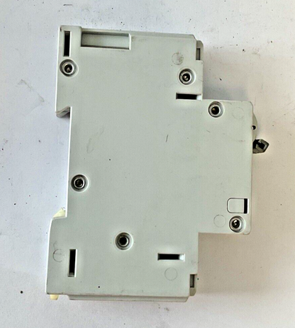 ALLEN BRADLEY 1492-CB1 G200 CIRCUIT BREAKER  2A SER.C 3HP 277VAC 1PH**LOTOF2**
