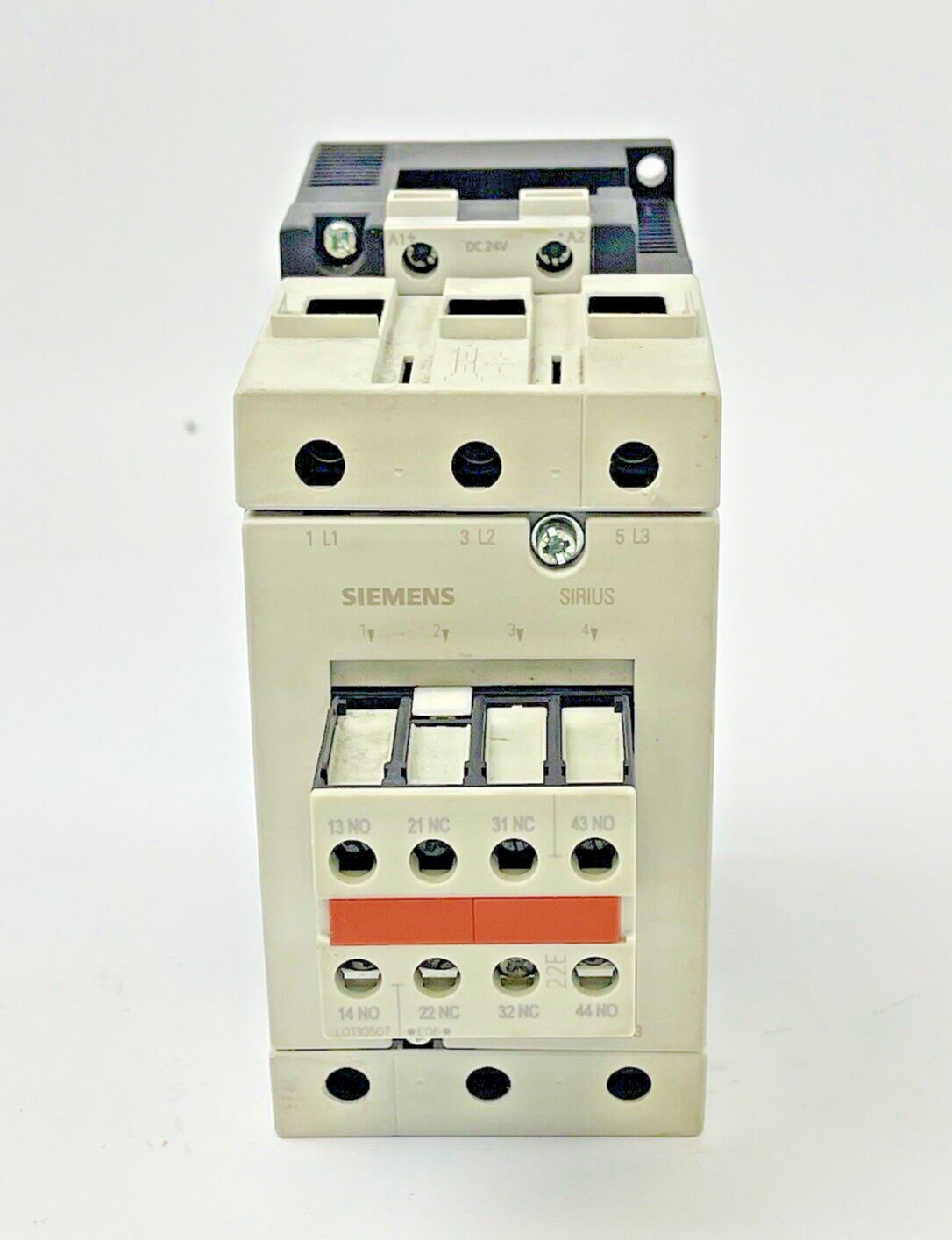 SIEMENS - 3RT1045-1BB44-3MA0 - CONTACTOR 24V & 3RH1921-1HA22-3AA1  AUX. CONTACT