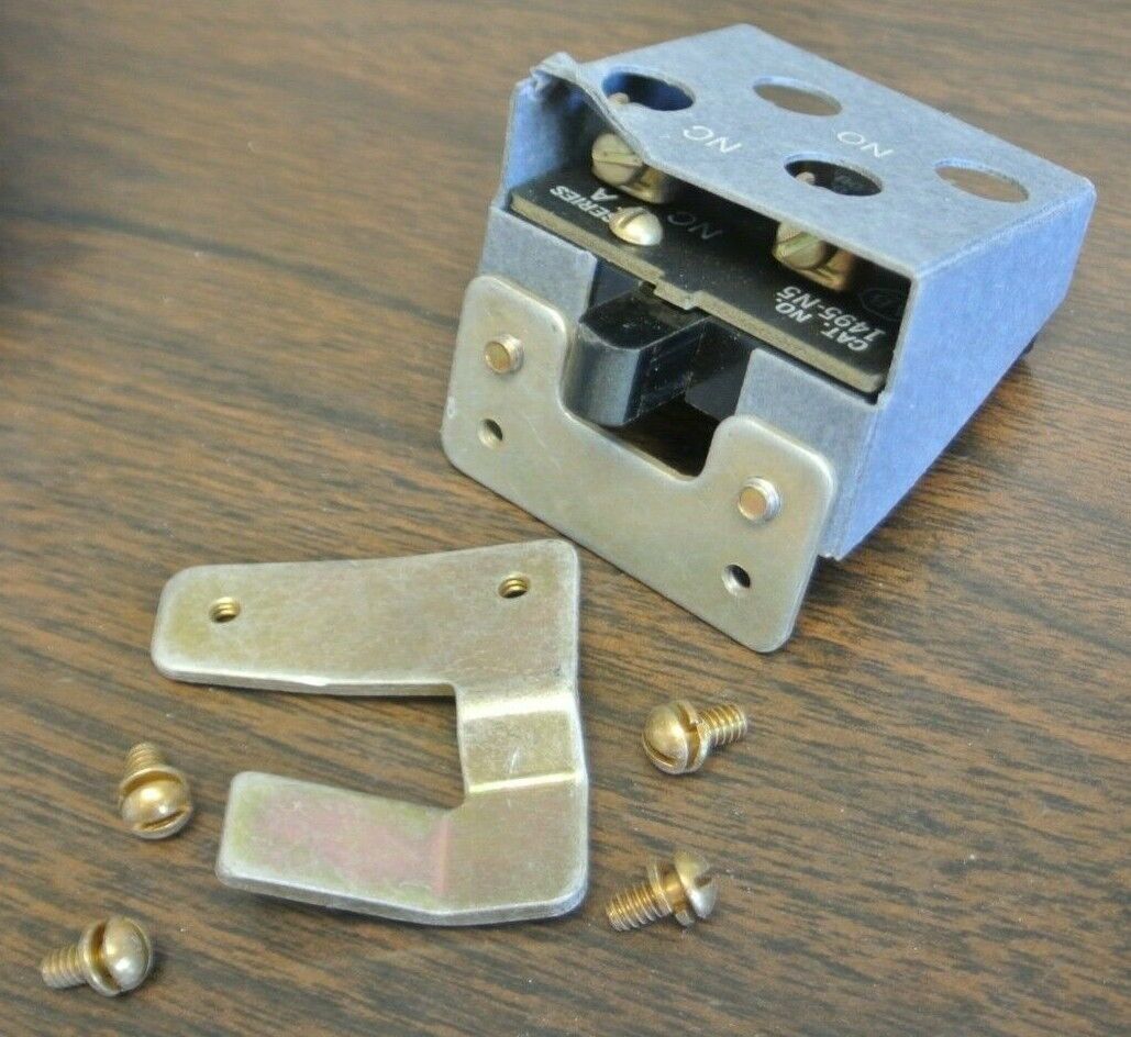 ALLEN-BRADLEY 1495-N5 AUXILIARY CONTACT KIT / 1 NO, 1 NC / NEW SURPLUS