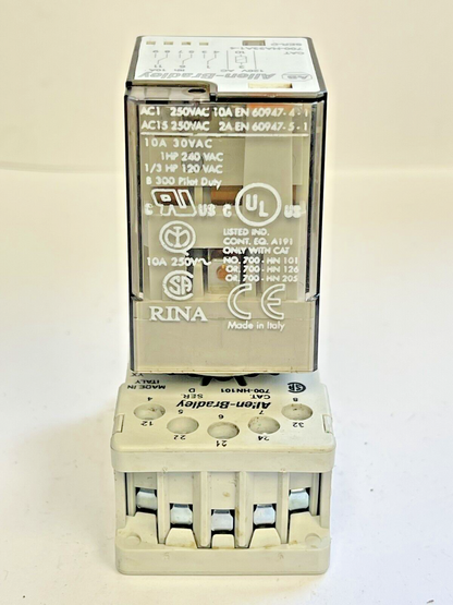 ALLEN BRADLEY - 700-HA33A1-4 SER. D RELAY & 700-HN101 SER. D SOCKET BASE