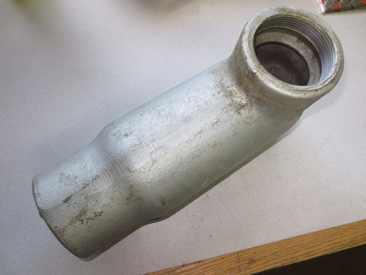 CROUSE-HINDS 3LB CONDULET 2-1/2"-3"