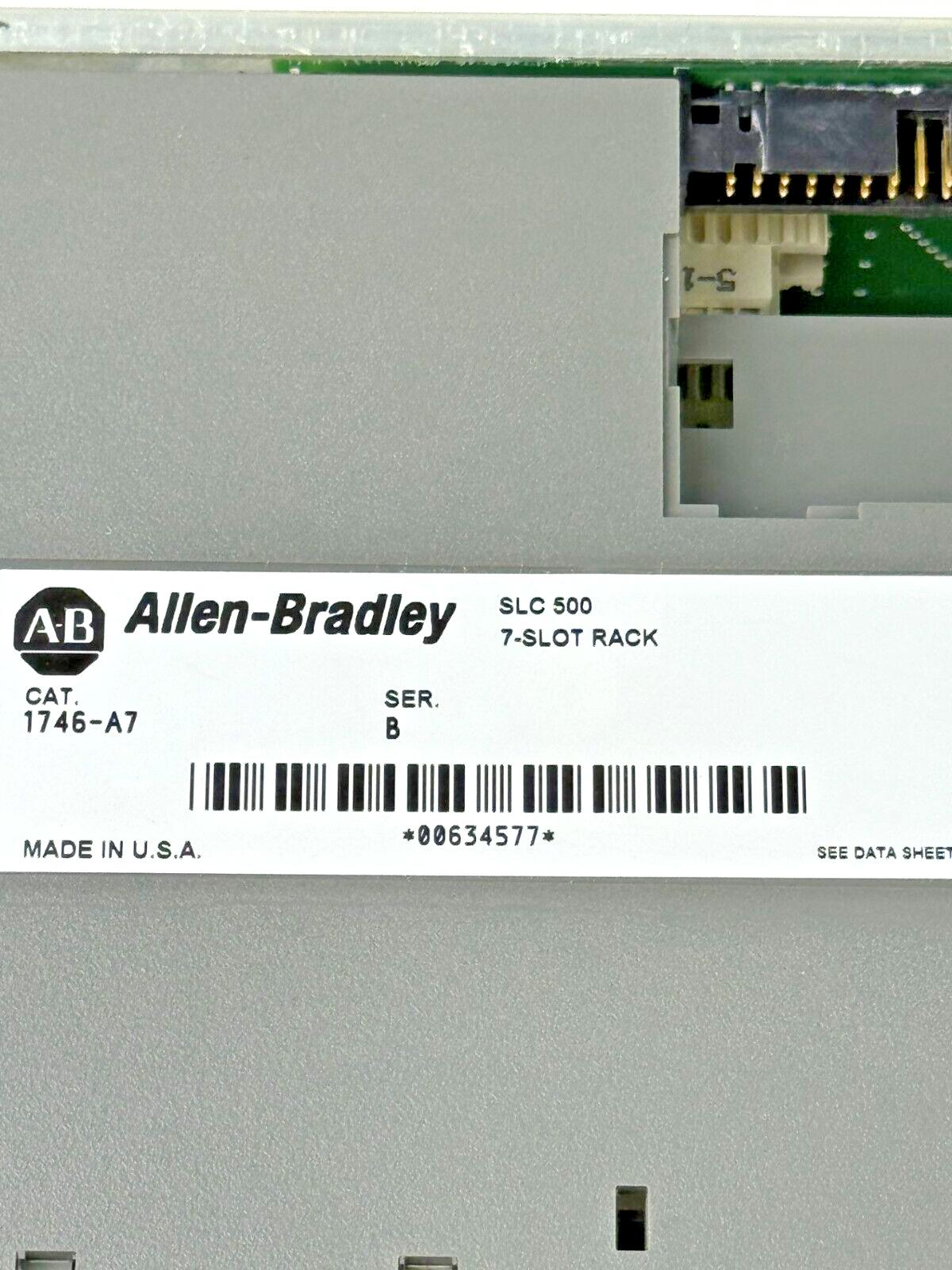 ALLEN BRADLEY - 1746-P2 SER. C -POWER SUPPLY W/ 7 SLOT RACK 1746-A7 SER. B