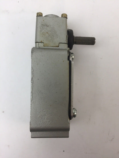 WESTINGHOUSE RRLAA1 OIL TITE LIMIT SWITCH 600VAC 10 AMP