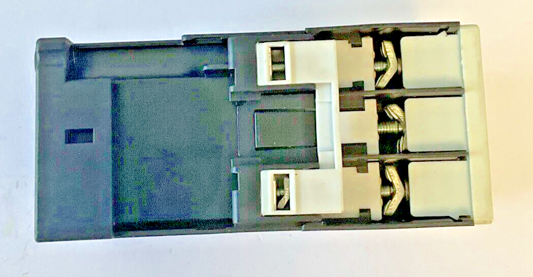 SIEMENS 3RT1026-1B..4 CONTACTOR 24VDC 35A 600V