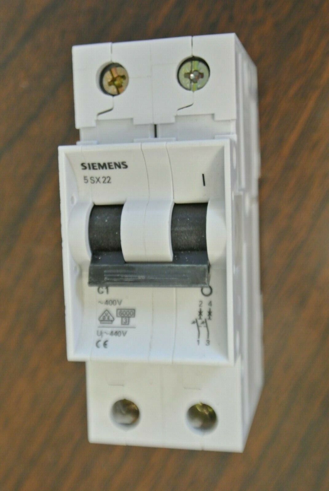 SIEMENS 5SX2 201-7 MINIATURE CIRCUIT BREAKER / 2-POLE / 1A / 400V / NEW SURPLUS