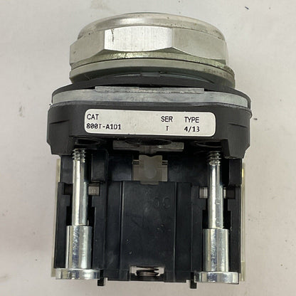 ALLEN BRADLEY 800T-A101 GREEN FLUSH HEAD PUSH BUTTON SER T TYPE 4/13