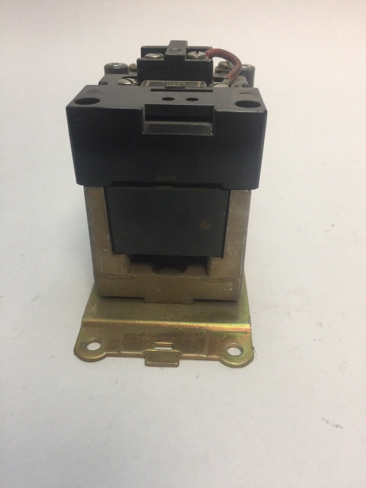 ALLEN BRADLEY X233635 CONTACTOR 600VAC 18AMP SER K SIZE 0 70A86 COIL 120V 60CY