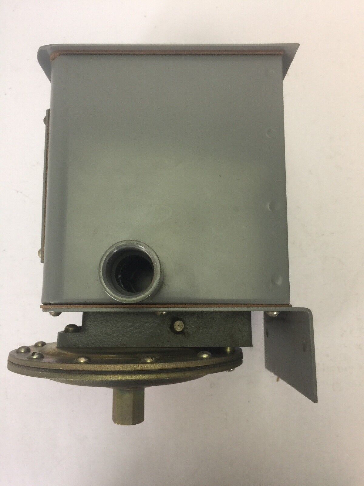 SQUARE D 9016 ASW-3 VACUUM PRESSURE SWITCH 575VAC 230VDC 5HP  3PH 3 POLE