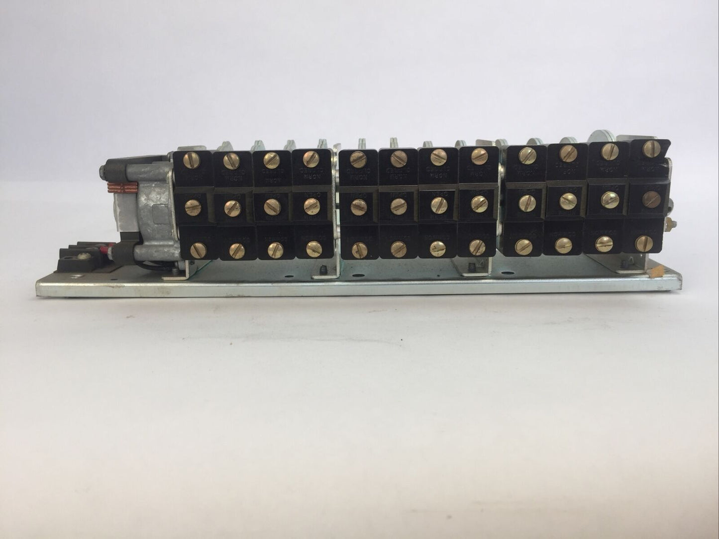 EAGLE SIGNAL MP12A604 REPEAT CYCLE TIMER MULTIPULSE MP SERIES COIL 120V 60HZ