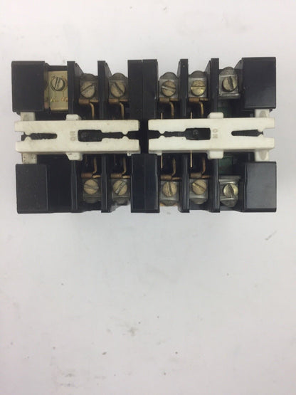 GE CR122A04303AA RELAY 300 VAC 10 AMP MAX 230V 60CY COIL