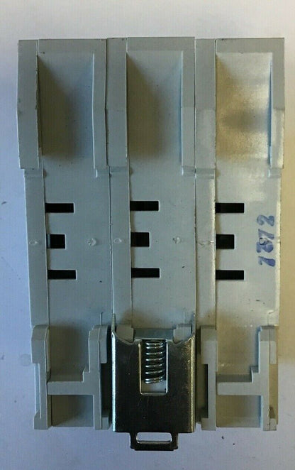 ITC VLC10 FUSE HOLDER LR 106309 600VAC 30A 3P