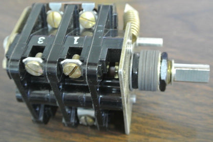 ALLEN-BRADLEY 887275 ROTARY PILOT SWITCH - SPECIAL - BULLETIN 806 - NEW SURPLUS