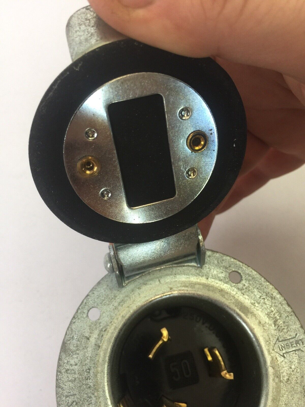 HUBBELL 3768 TWIST-LOCK FLANGED INLET WITH LIFT COVER 250VDC 600VAC 50A 4-WIRE
