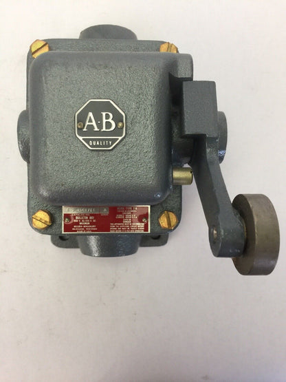 ALLEN BRADLEY 801-ASC1711 LIMIT SWITCH ROLLER LEVER 600VAC 550VDC NEMA TYPE 7-9