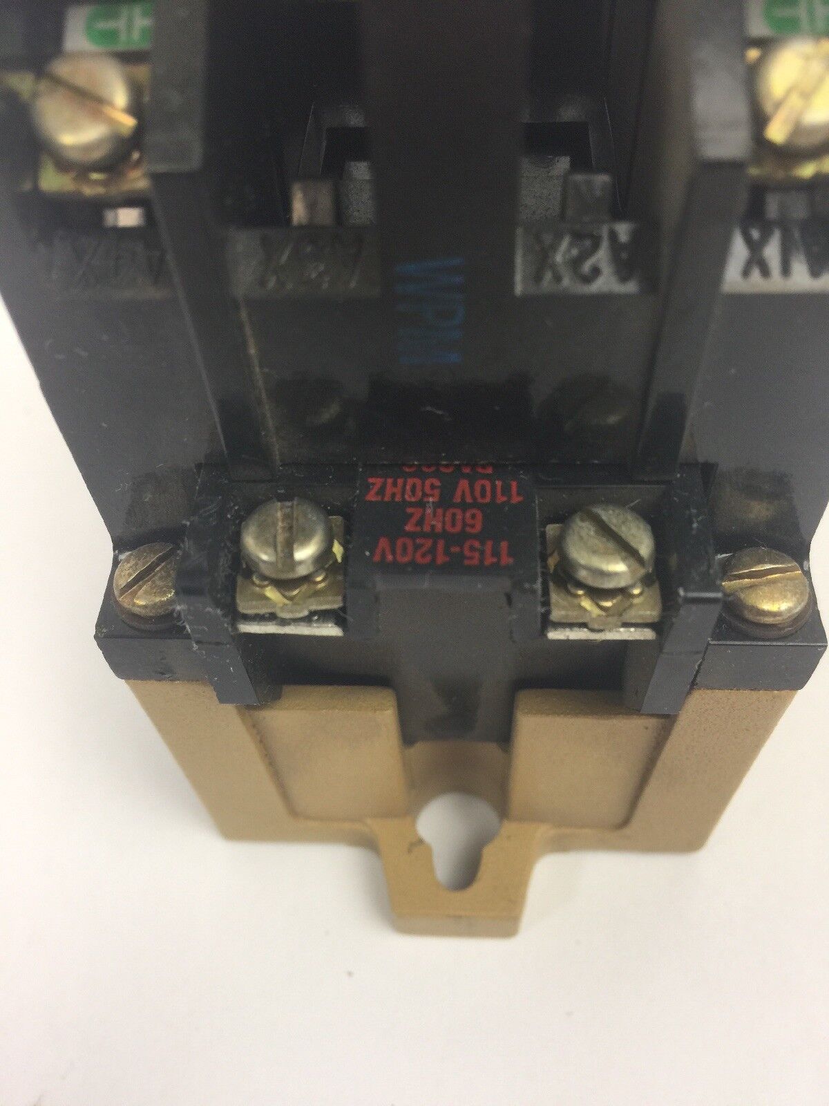 ALLEN BRADLEY 700-P200A1 AC RELAY SER B 115-120V 60HZ 110V 50HZ COIL