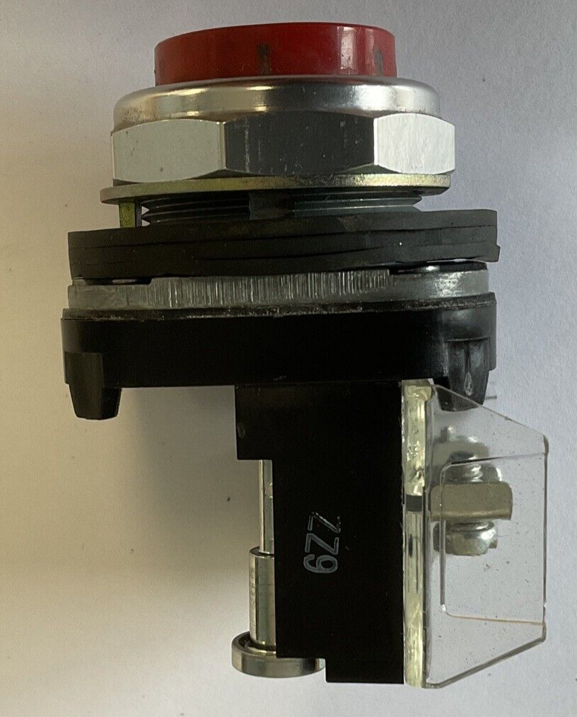 ALLEN BRADLEY 800T-B PUSHBUTTON RED SER.T W/800T-XD2